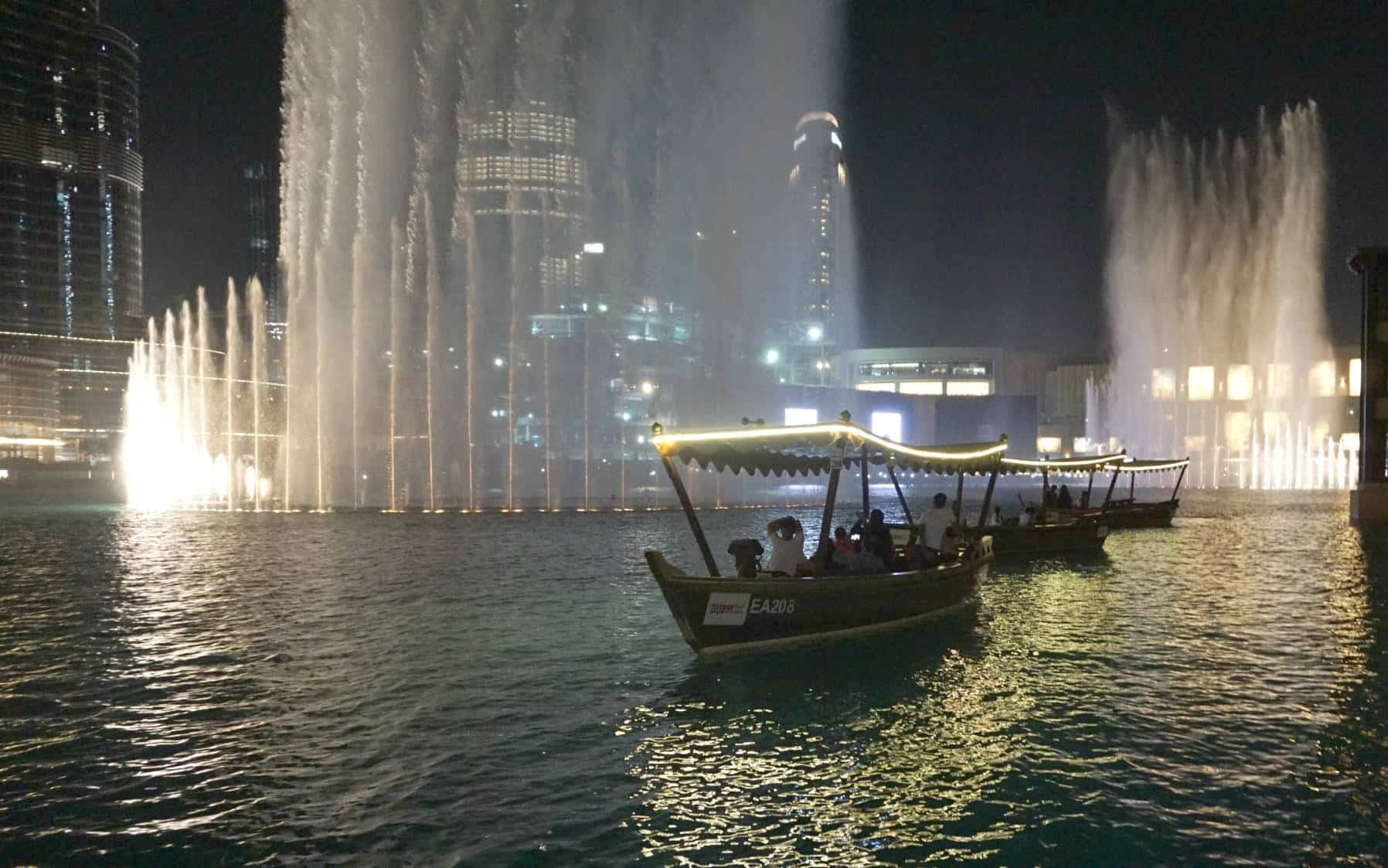 Downtown Dubai At Dusk The Best Time To See The Dubai Fountains www.extraordinarychaos.com