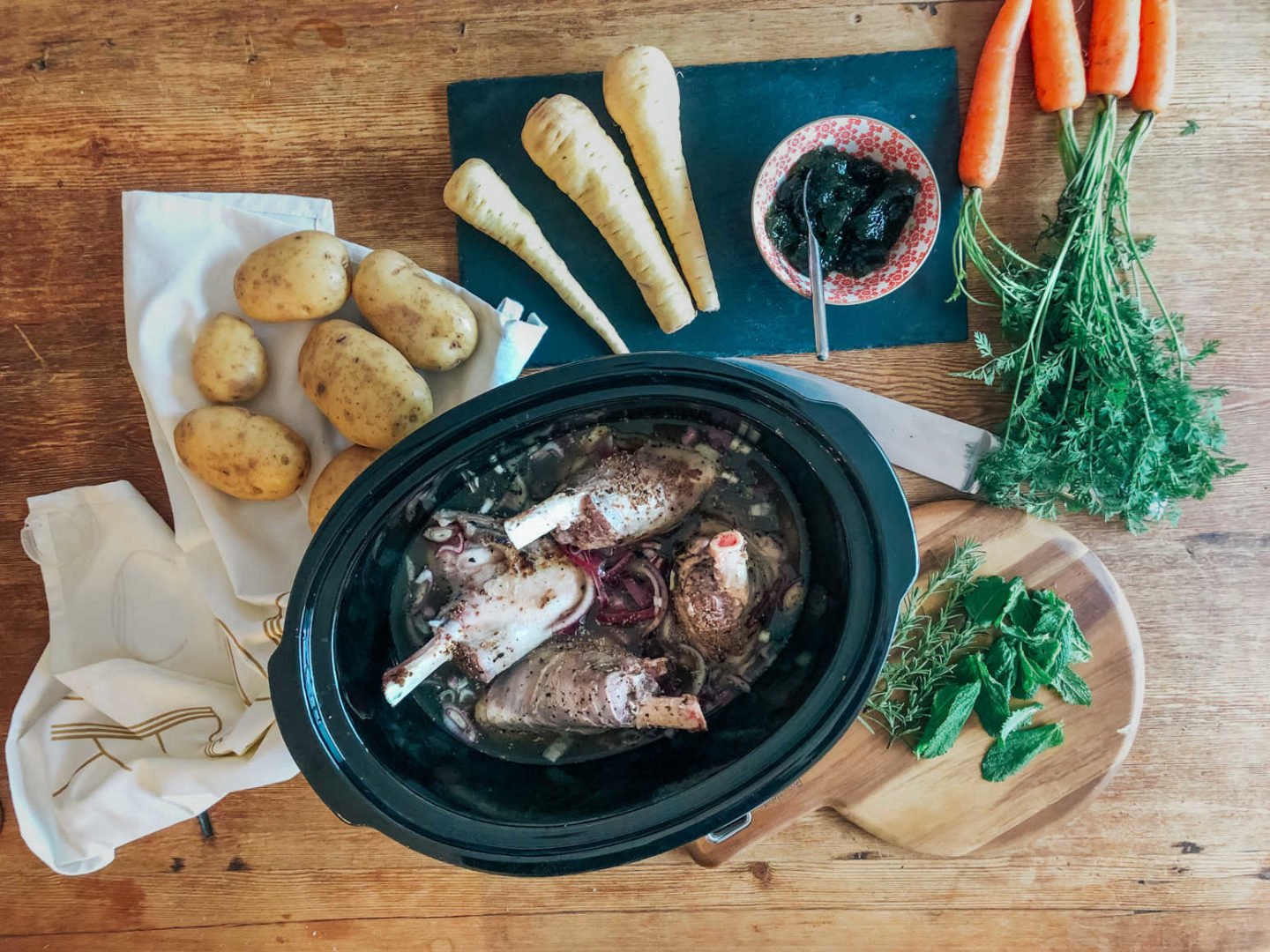 Ingredients for slow cooker lamb shank 