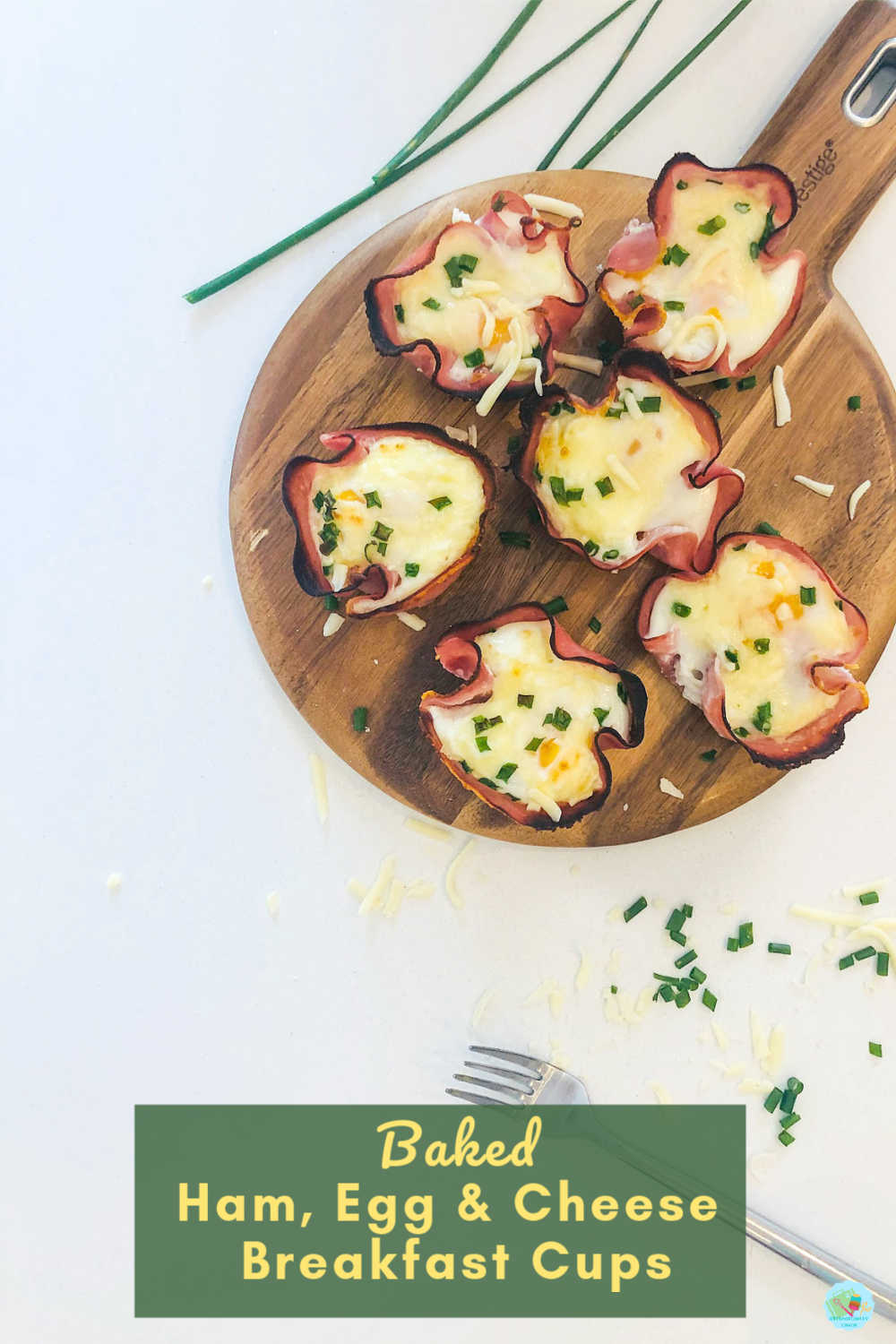 How to make slimming world friendly baked ham and egg breakfast cups sprinkled with cheese and chives