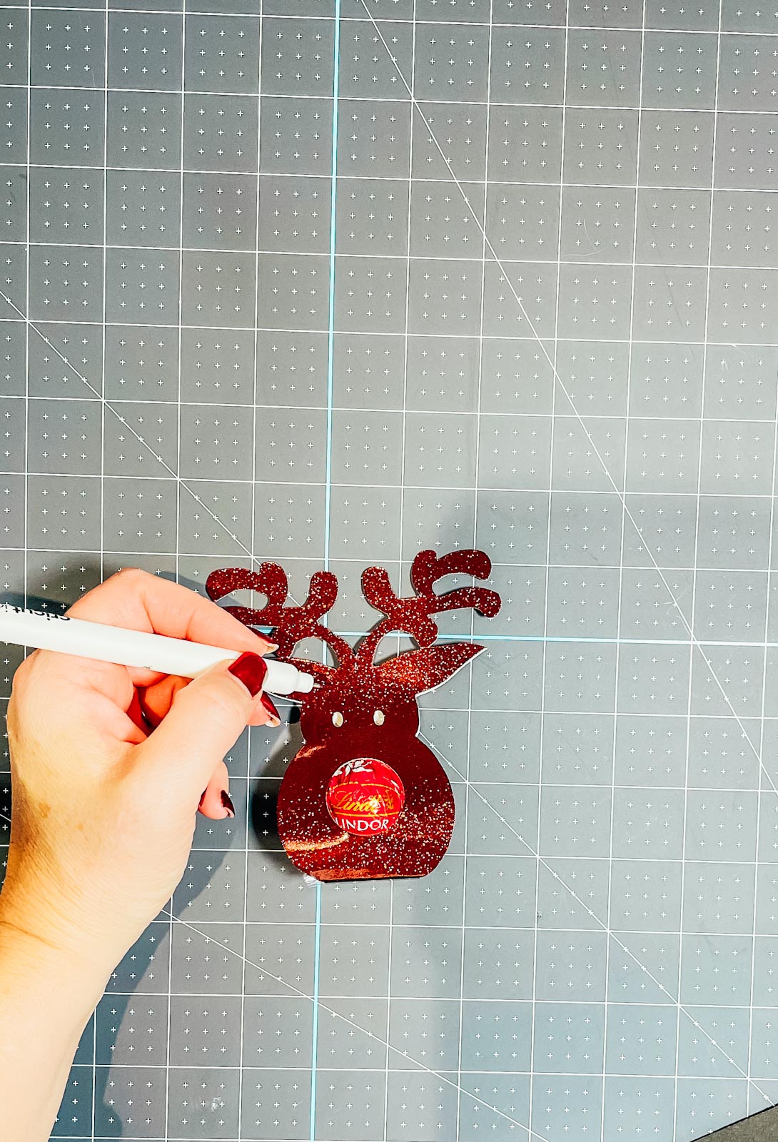 How to make reindeer chocolate holders