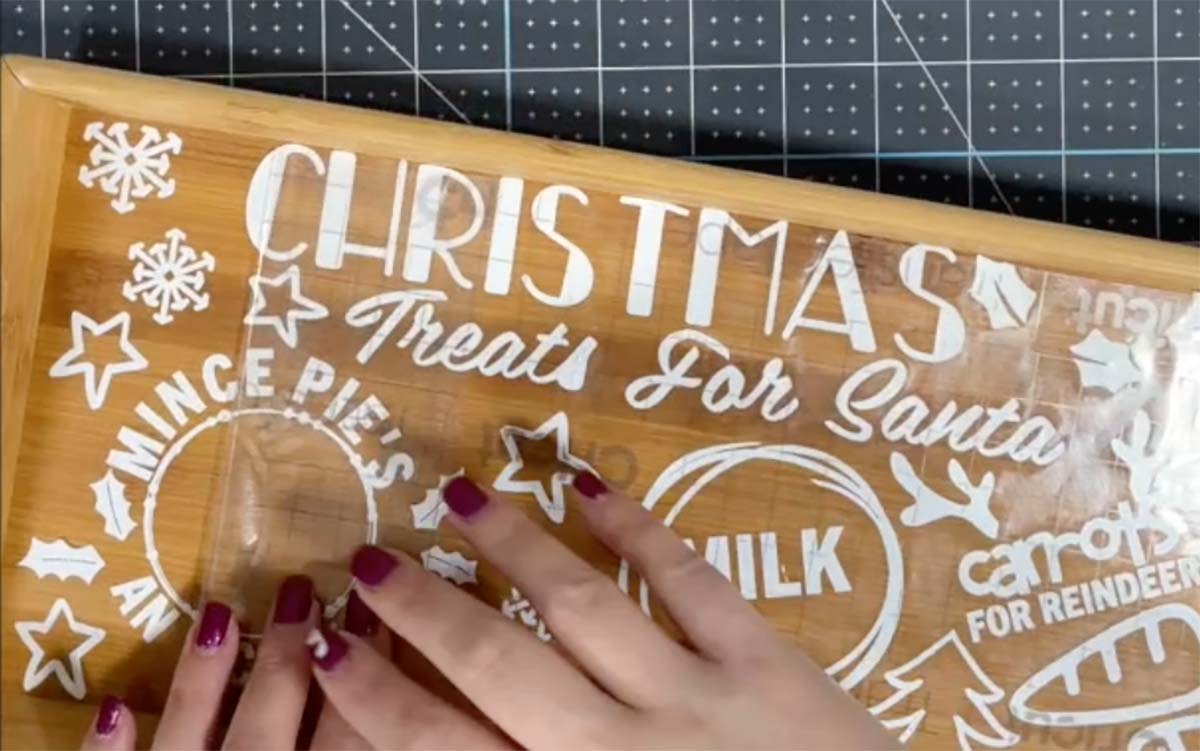 How to add you SVG Christmas Treat Tray for Christmas Eve Crafts