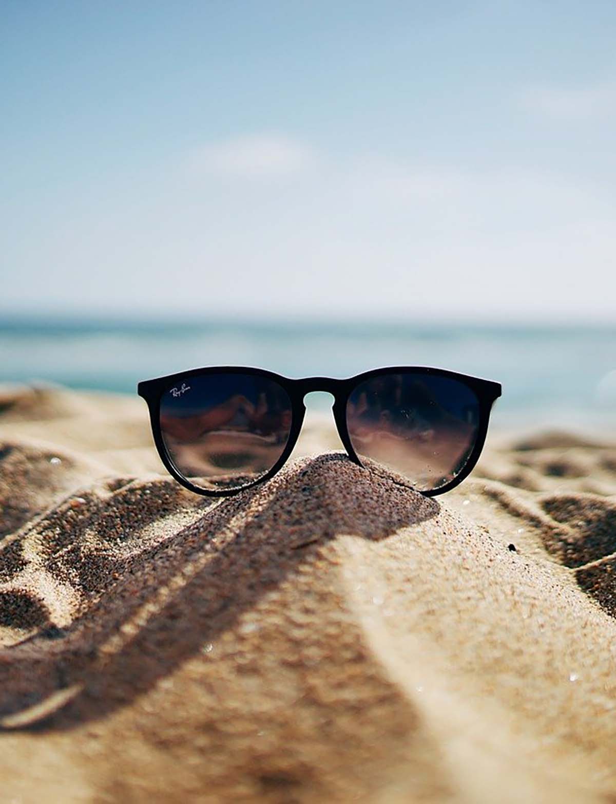 How to choose the best pair of sunglasses for travel