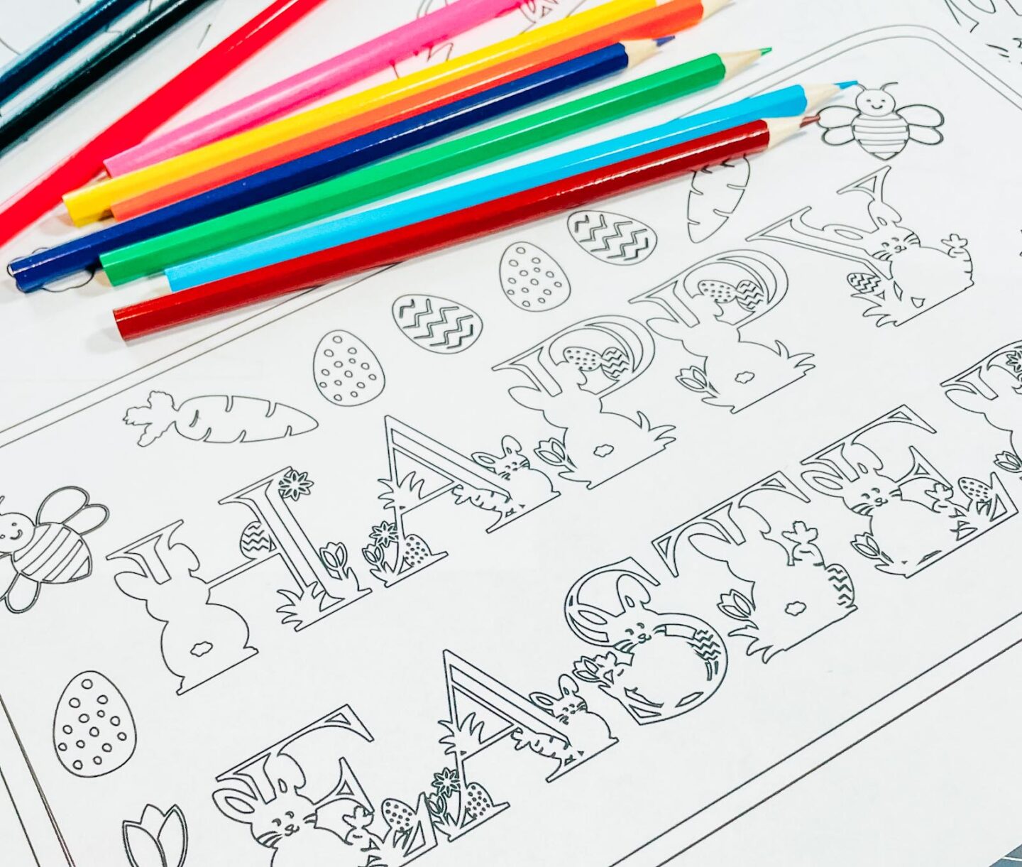 Free printable Easter Bunny Colourin letters and numbers