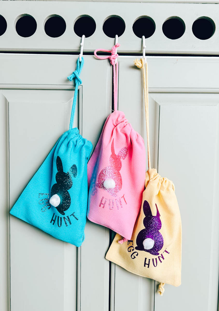 Easter Bunny Egg Hunt Bags with free SVG template, DIY Party Favors for a Kid’s Birthday Party